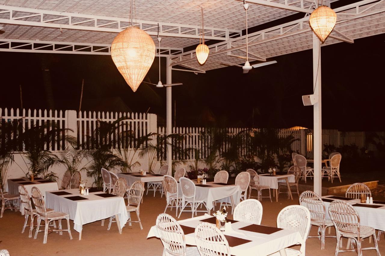 The White Resort Agonda Dış mekan fotoğraf